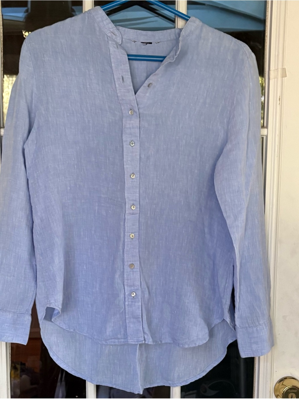 100% Linen Sky Blue Buttondown Tunic. Medium.